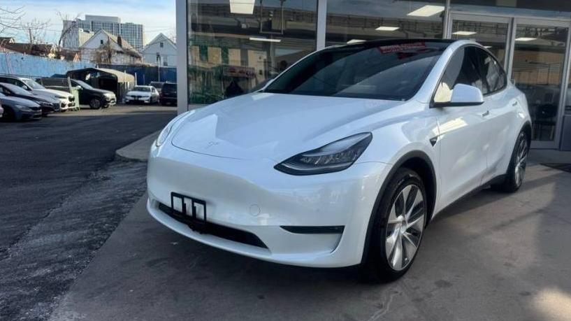 TESLA MODEL Y 2020 5YJYGDEE6LF046982 image